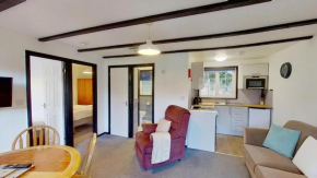 14 Tudor Court, Tolroy Manor